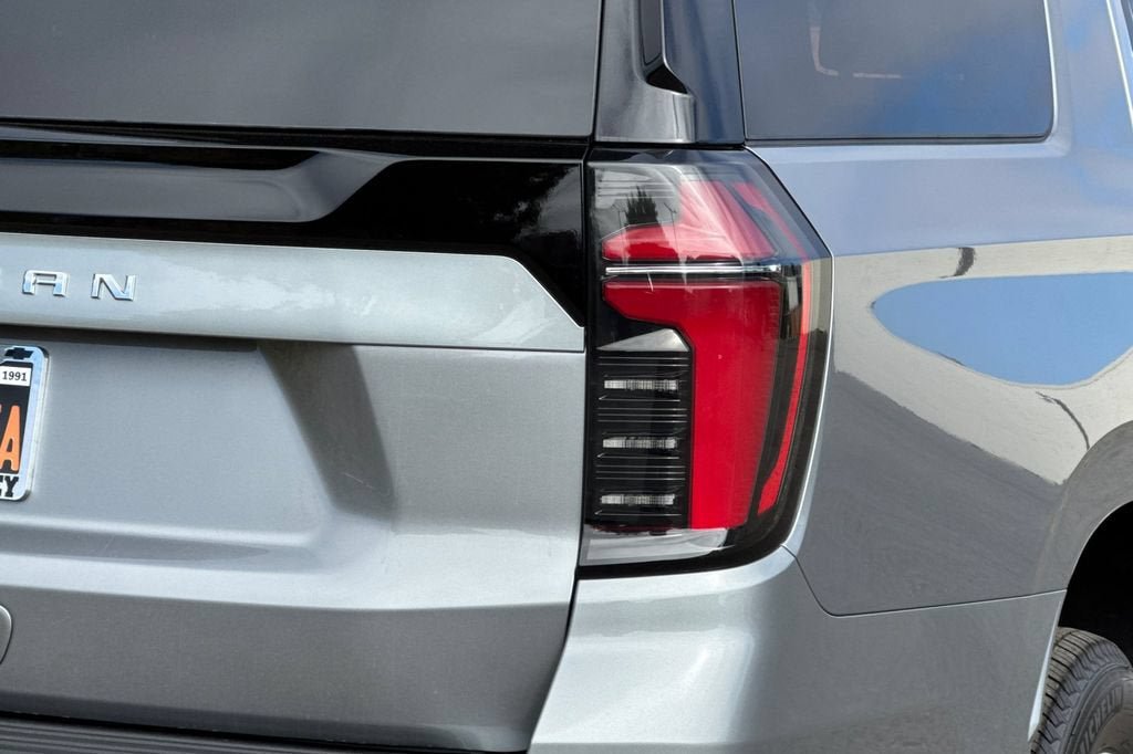New 2026 Chevrolet Suburban LS RWD image 28