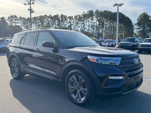 Used 2022 Ford Explorer XLT w/ Equipment Group 202A image 7