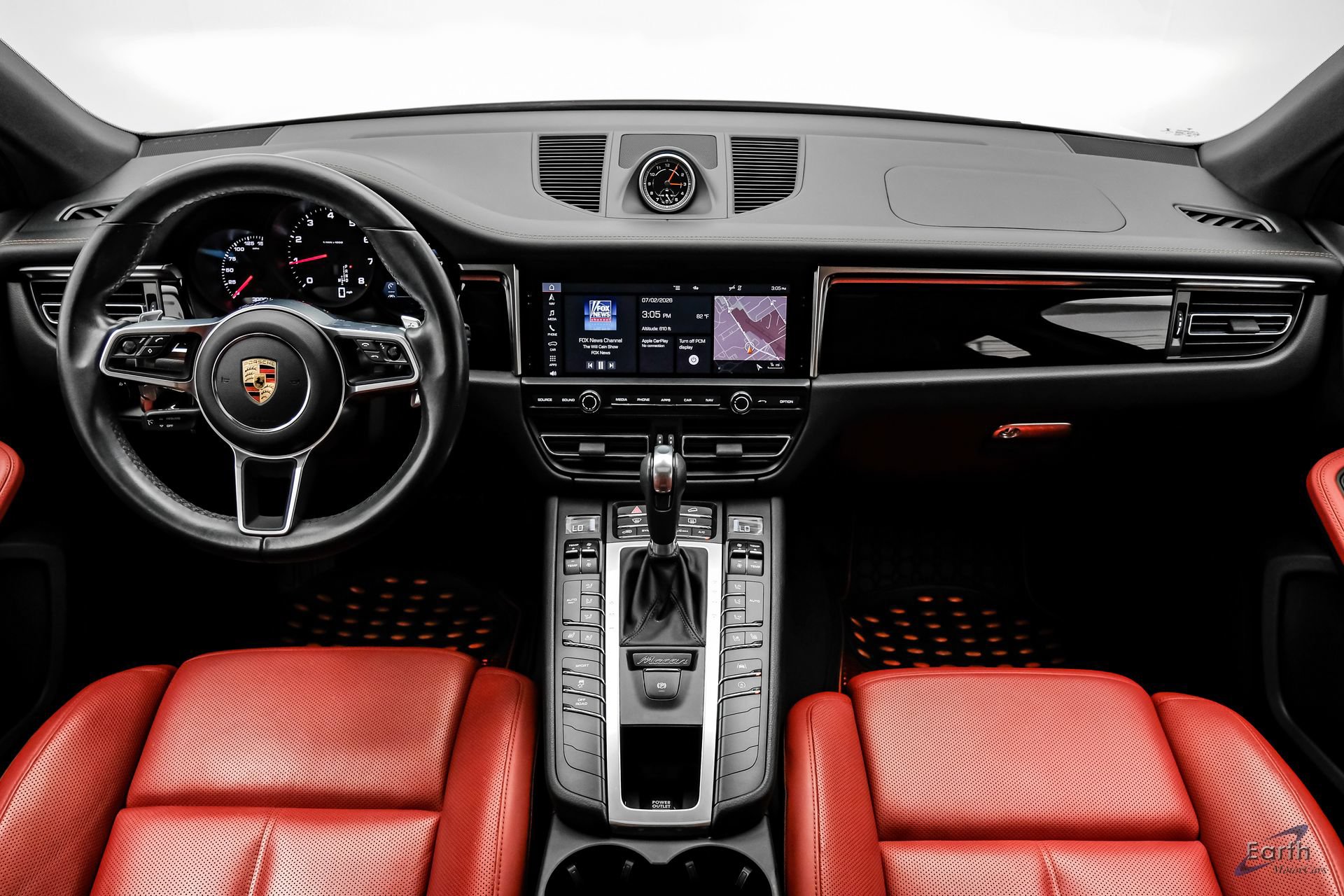 Used 2021 Porsche Macan AWD/4WD image 31
