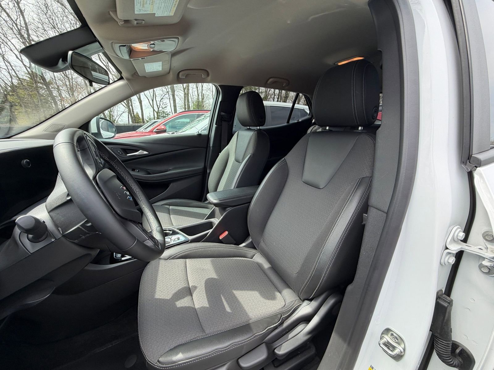 Used 2025 Buick Encore GX Preferred image 25