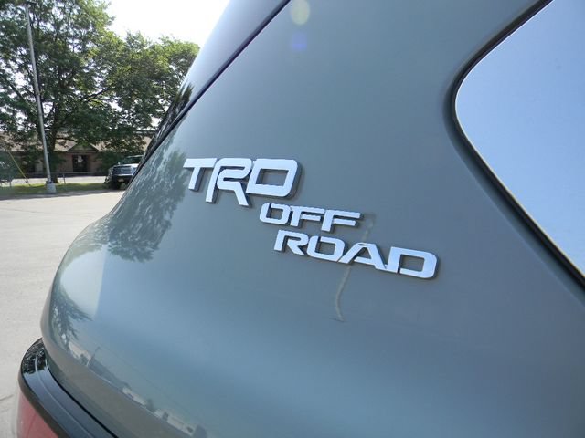 Used 2023 Toyota Sequoia Limited w/ TRD Off-Road Package AWD/4WD image 10