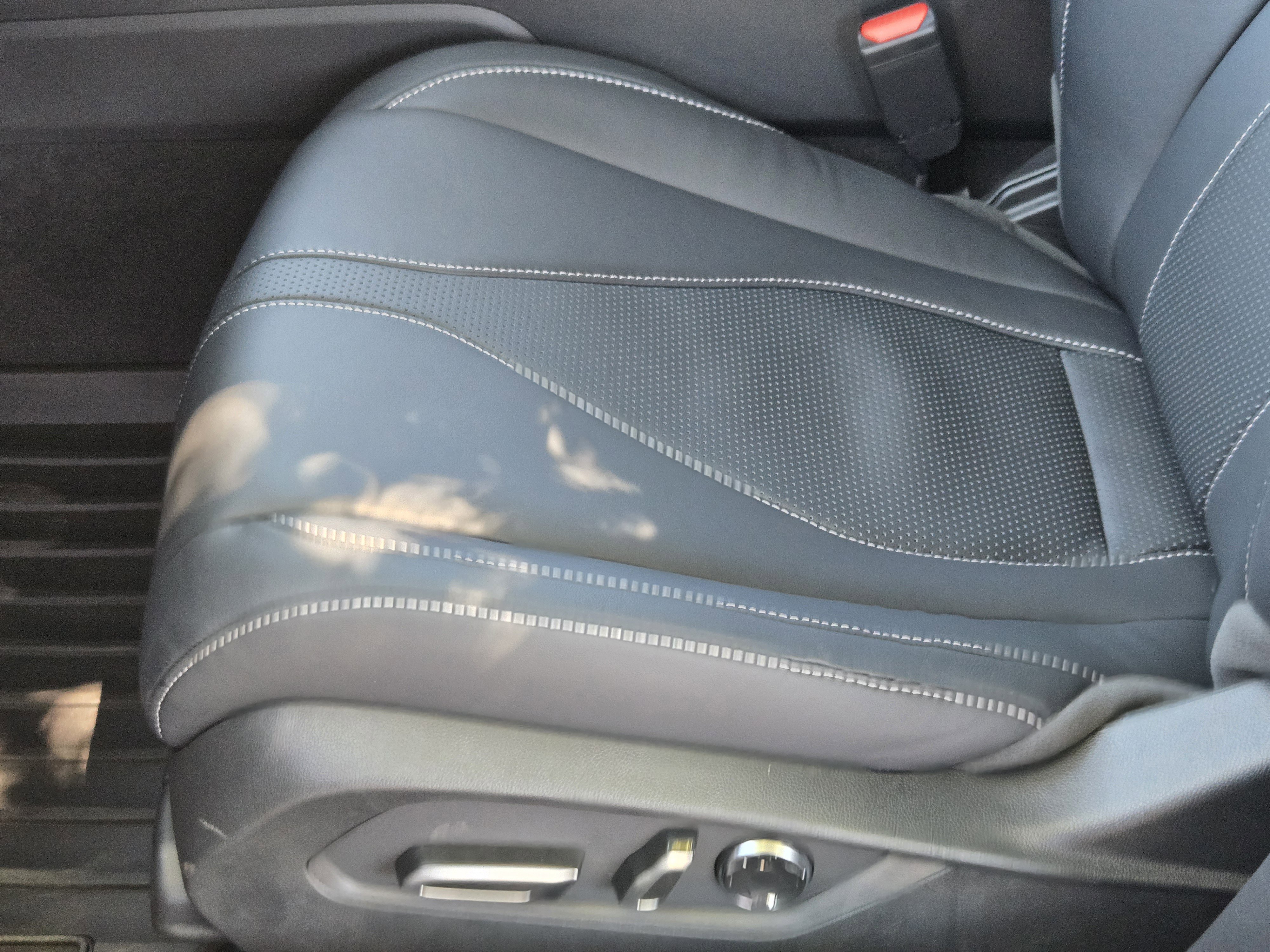 New 2025 Acura TLX w/ Technology Package image 18