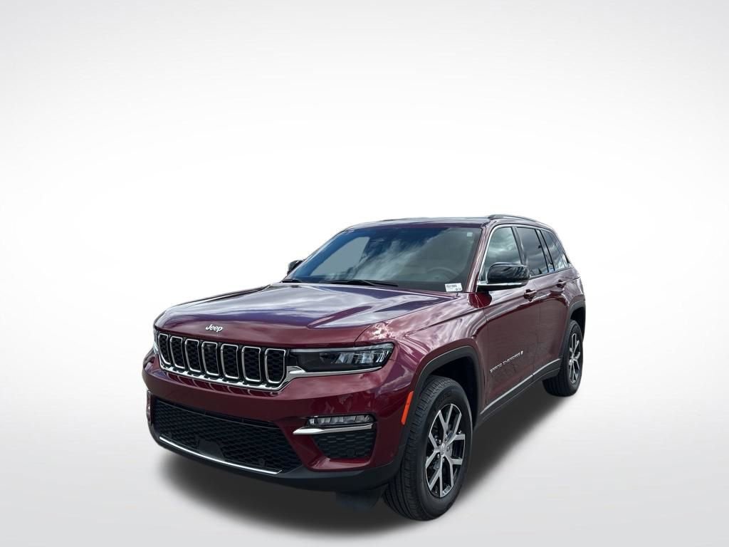 Used 2023 Jeep Grand Cherokee Limited w/ Luxury Tech Group II AWD/4WD image 1