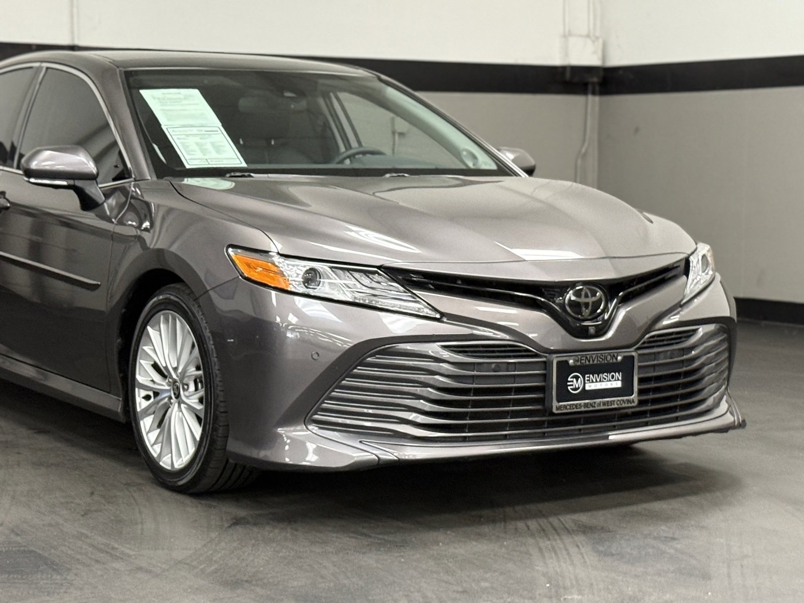 Used 2020 Toyota Camry XLE image 3