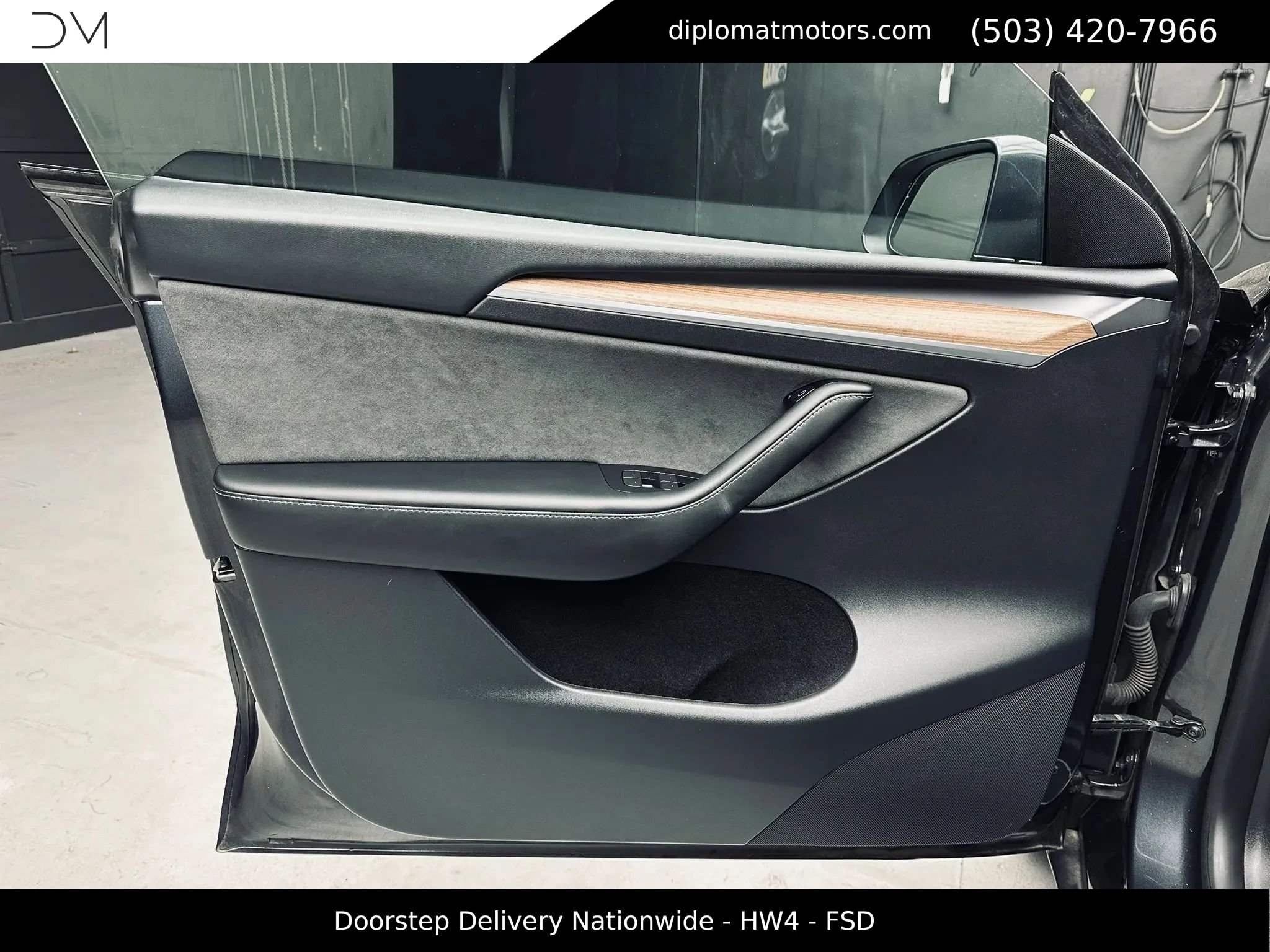 Used 2024 Tesla Model Y Performance AWD/4WD image 25