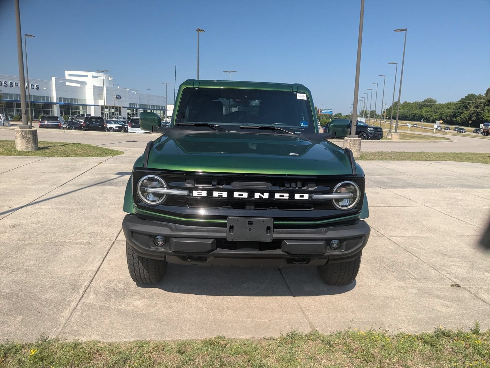 Used 2025 Ford Bronco Outer Banks AWD/4WD image 8