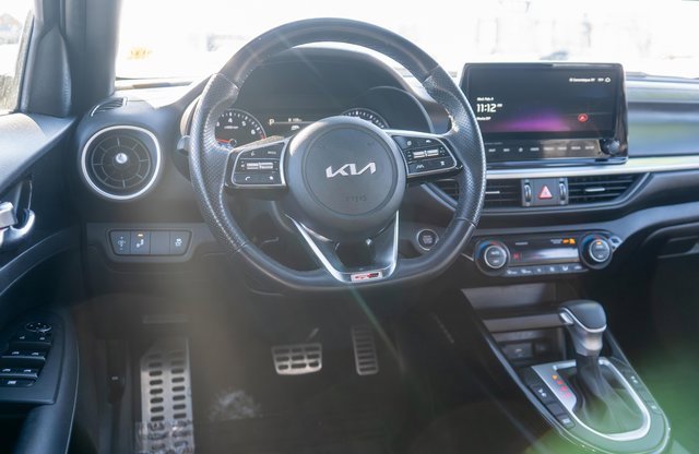 Used 2023 Kia Forte GT-Line w/ GT-Line Premium Package image 13