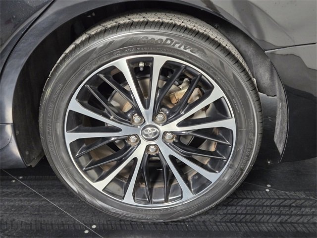 Used 2018 Toyota Camry SE image 11