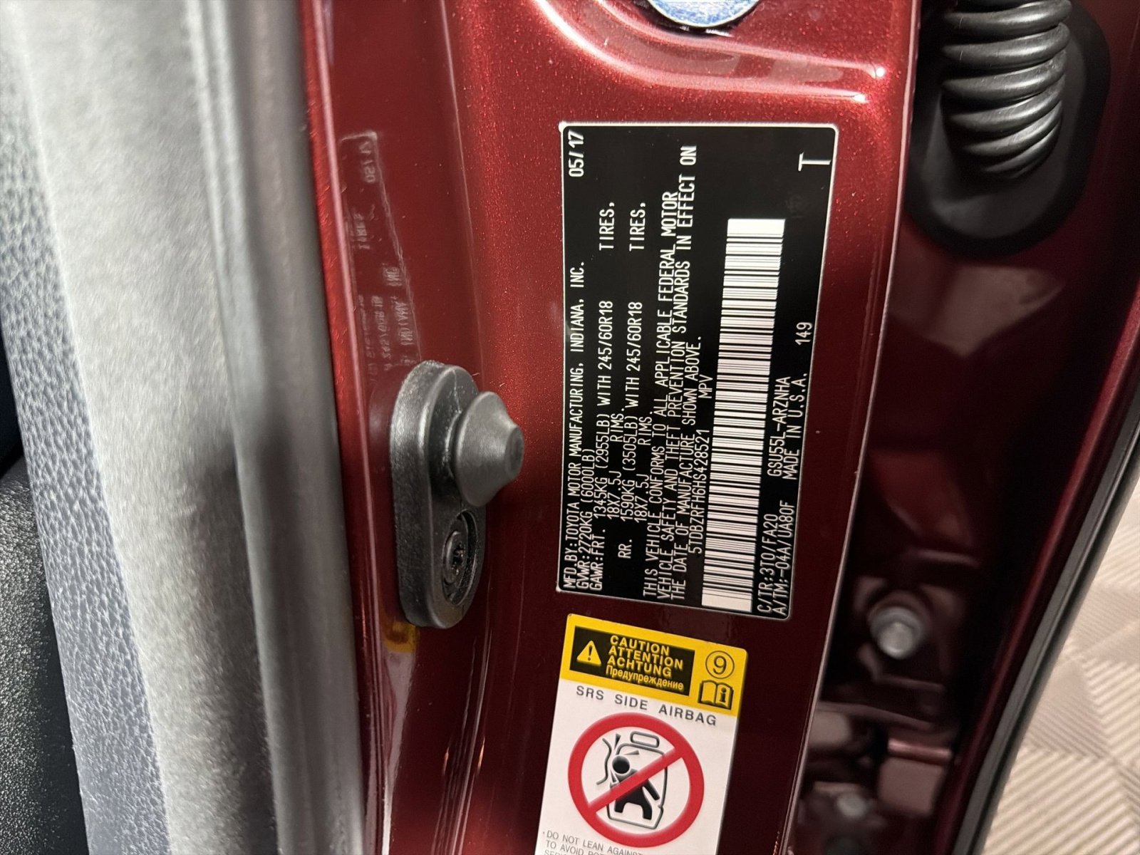 Used 2017 Toyota Highlander Plus image 27