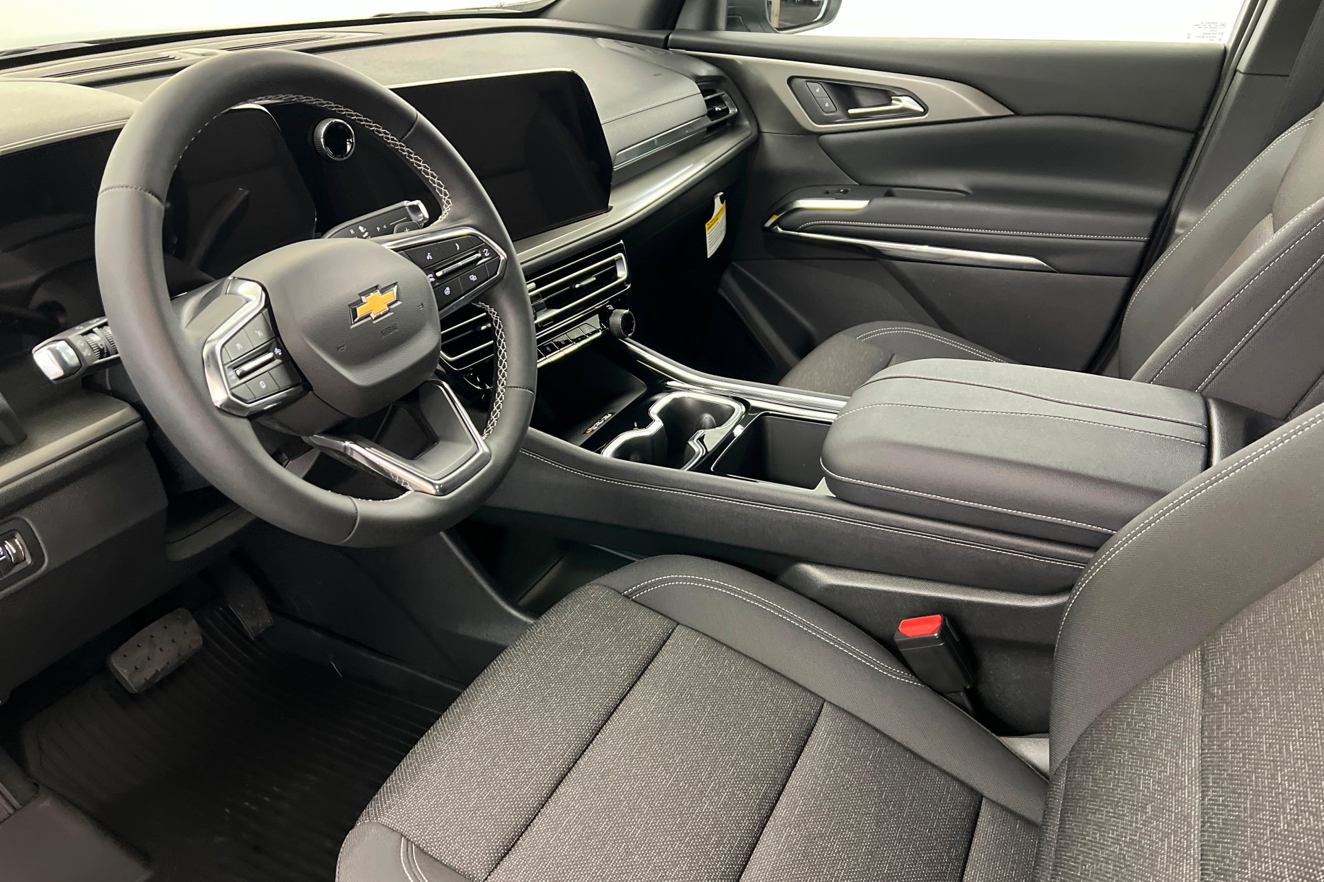 New 2026 Chevrolet Traverse LT image 16