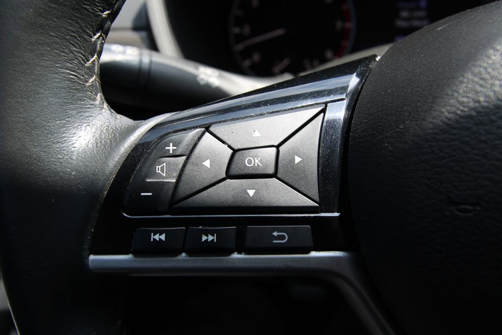 Used 2024 Nissan Altima 2.5 SV w/ SV Premium Package AWD/4WD image 21