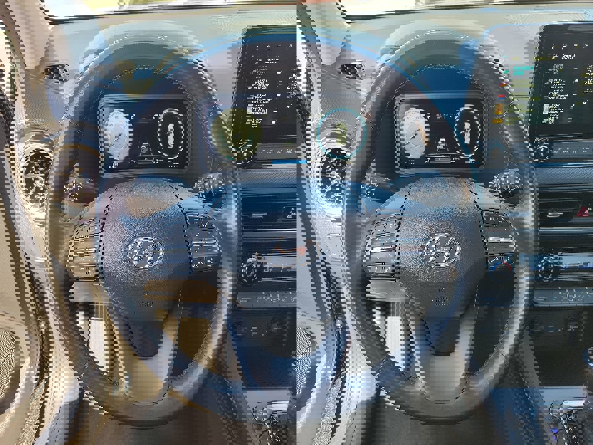 Used 2022 Hyundai Kona Limited image 30