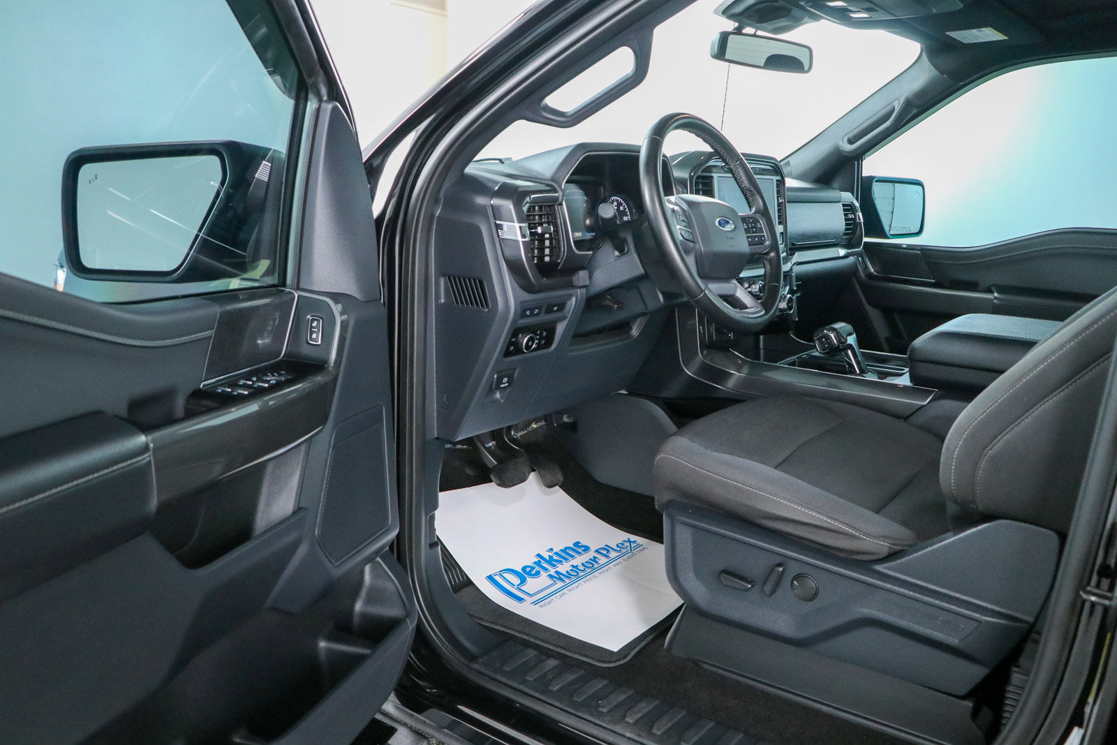 Used 2023 Ford F150 XLT w/ Equipment Group 302A High AWD/4WD image 4
