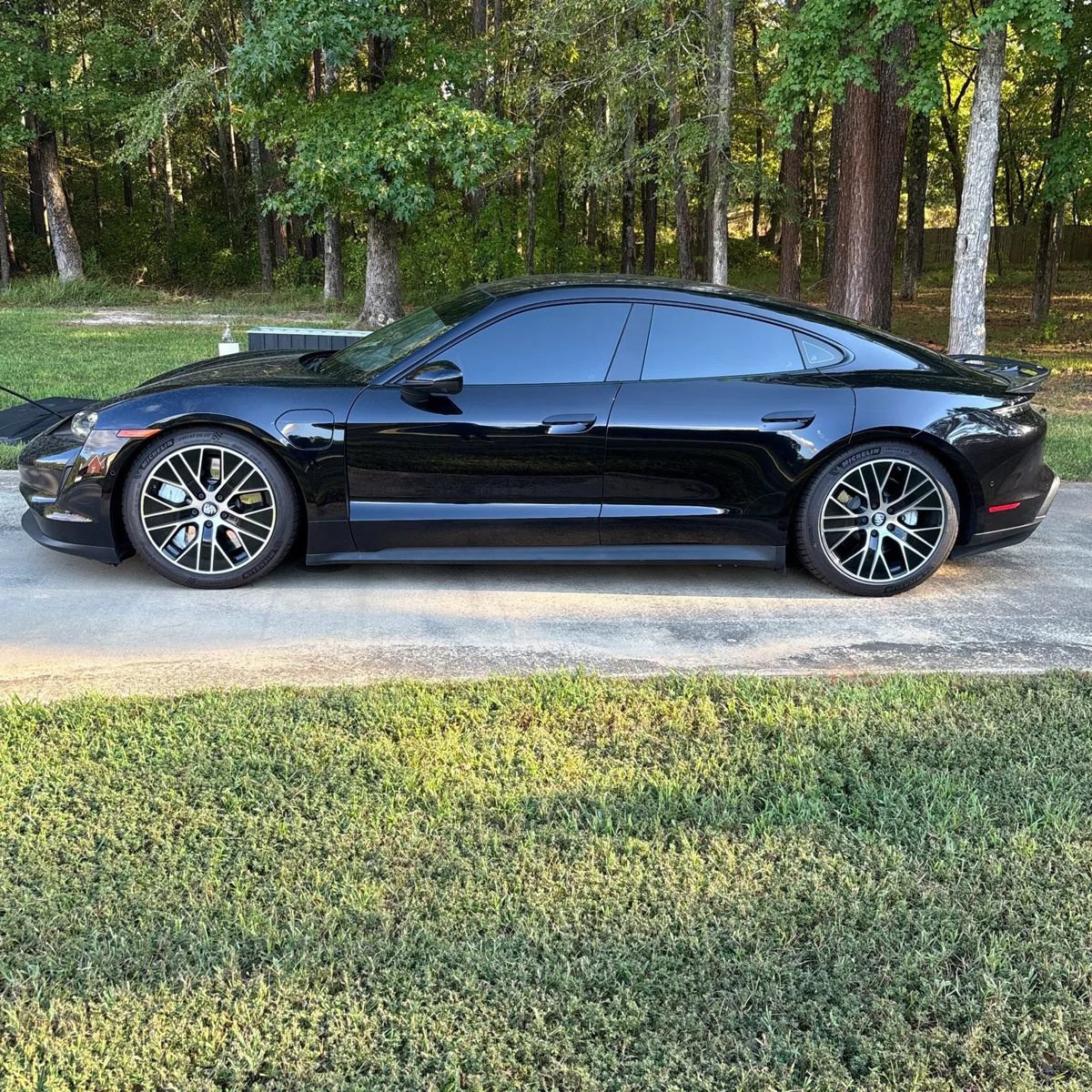 Used 2020 Porsche Taycan 4S w/ Premium Package AWD/4WD image 2