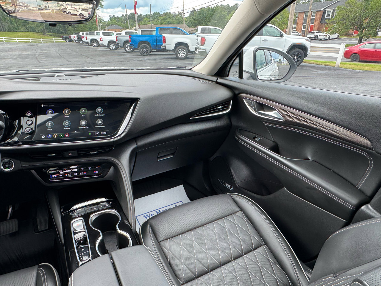 Used 2023 Buick Envision Avenir image 25