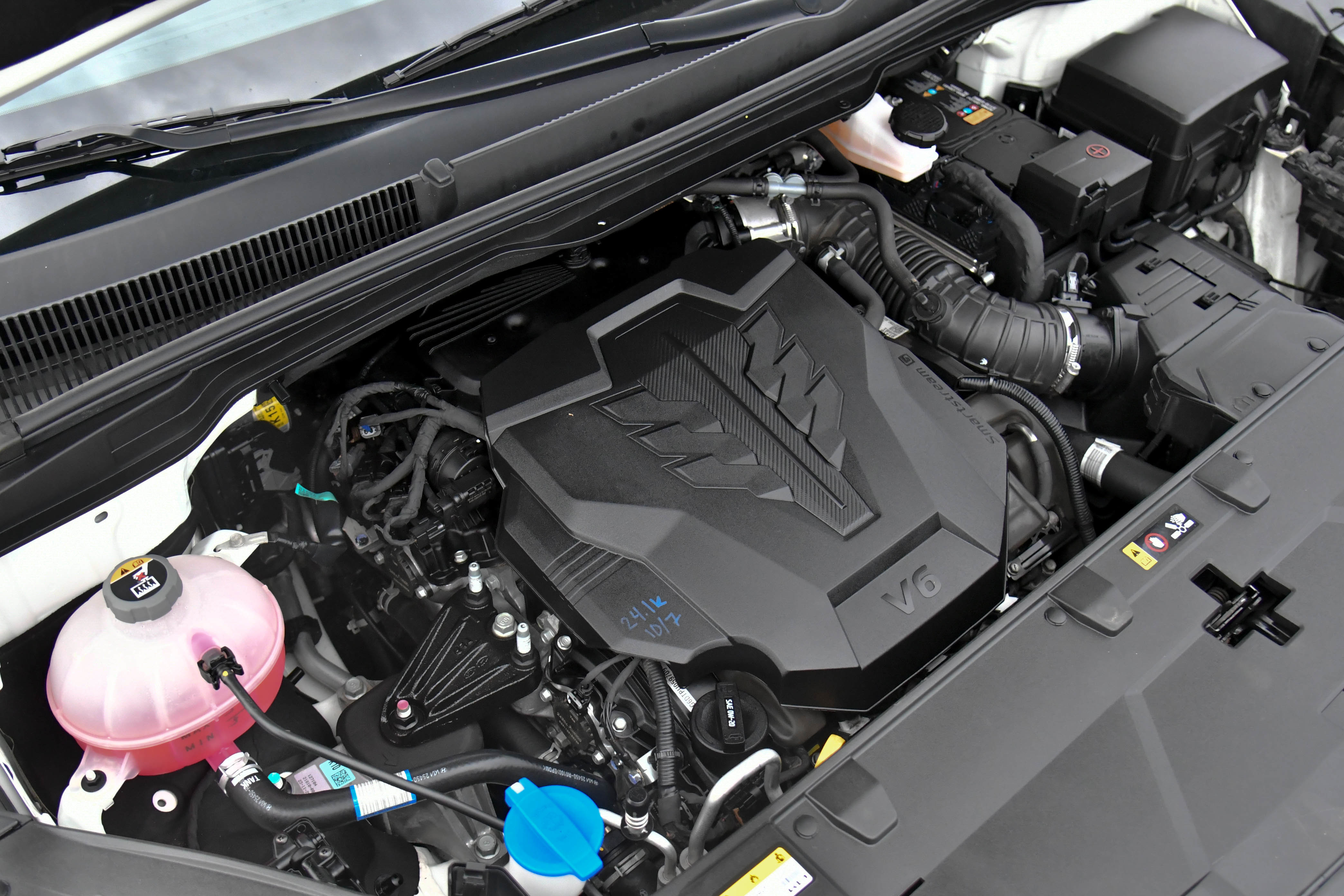 Used 2024 Kia Carnival LX image 48