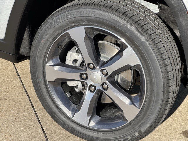 New 2025 Jeep Grand Cherokee Limited image 36