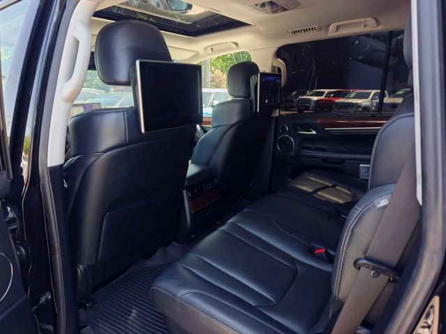 Used 2018 Lexus LX 570 4WD image 44