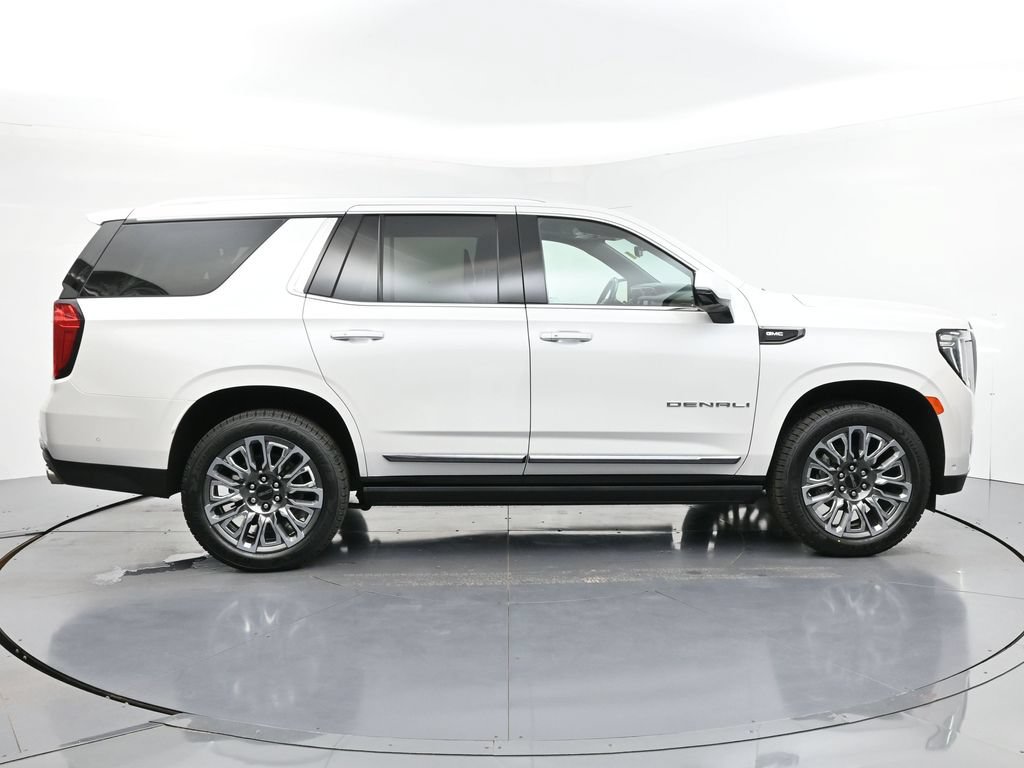 Used 2024 GMC Yukon Denali Ultimate AWD/4WD image 6