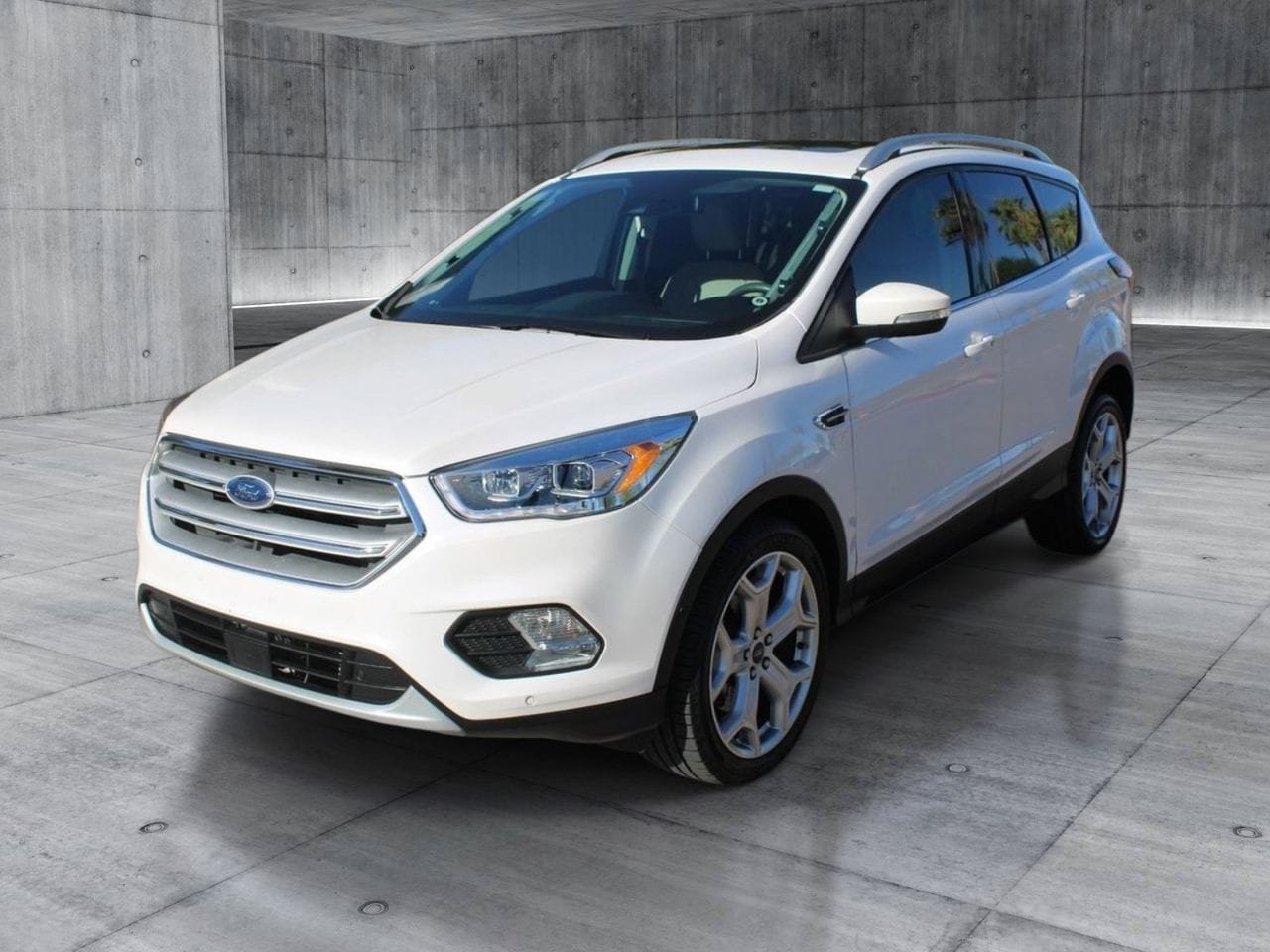 Used 2019 Ford Escape Titanium FWD image 10
