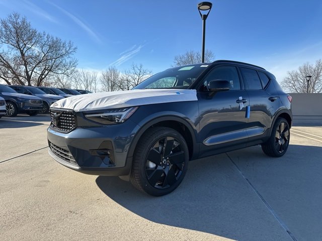 New 2026 Volvo XC40 B5 Ultra w/ Climate Package image 3