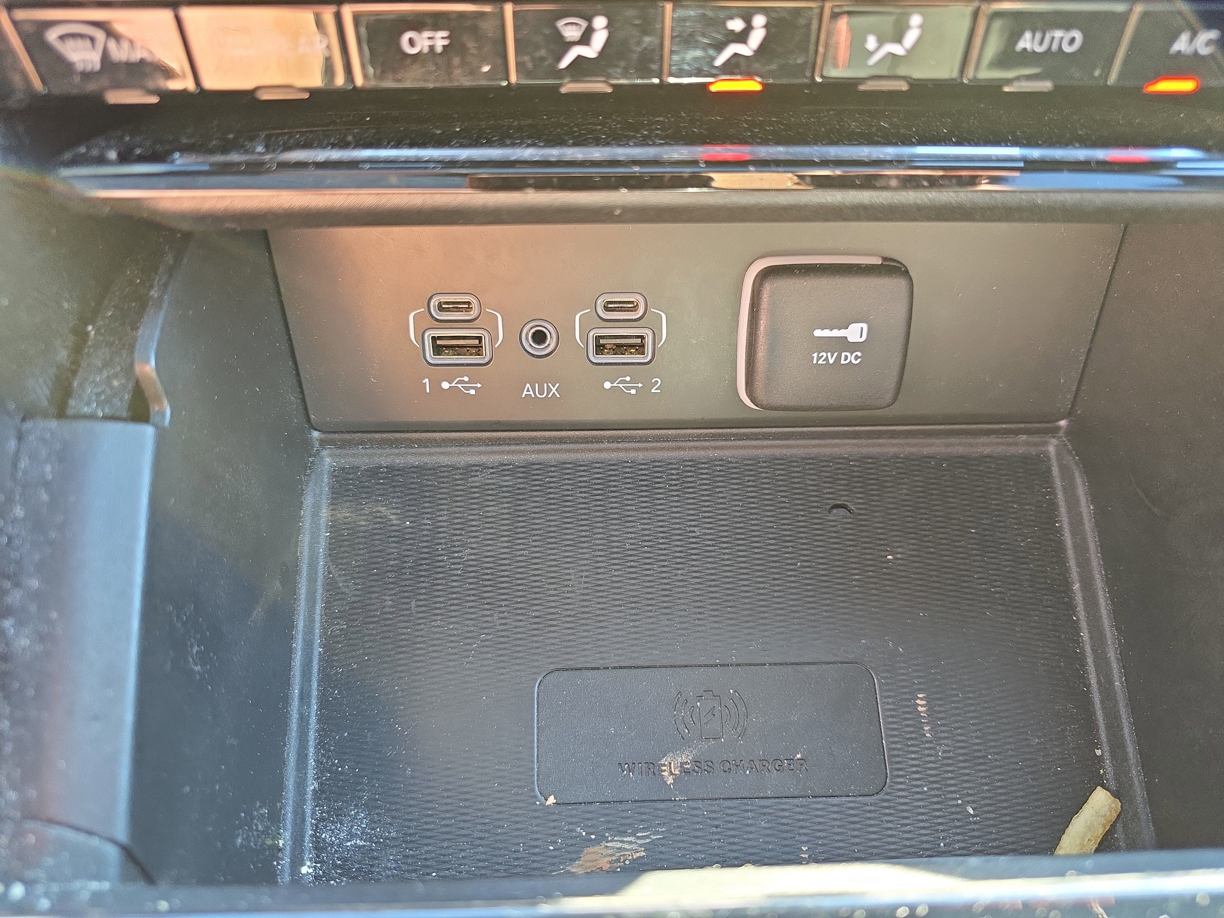 Used 2024 Jeep Grand Cherokee Altitude AWD/4WD image 26