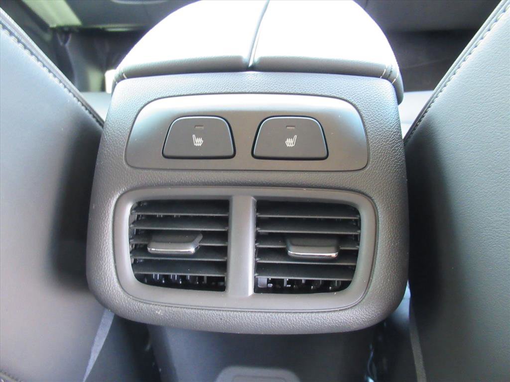 Used 2023 Buick Envision Avenir image 37