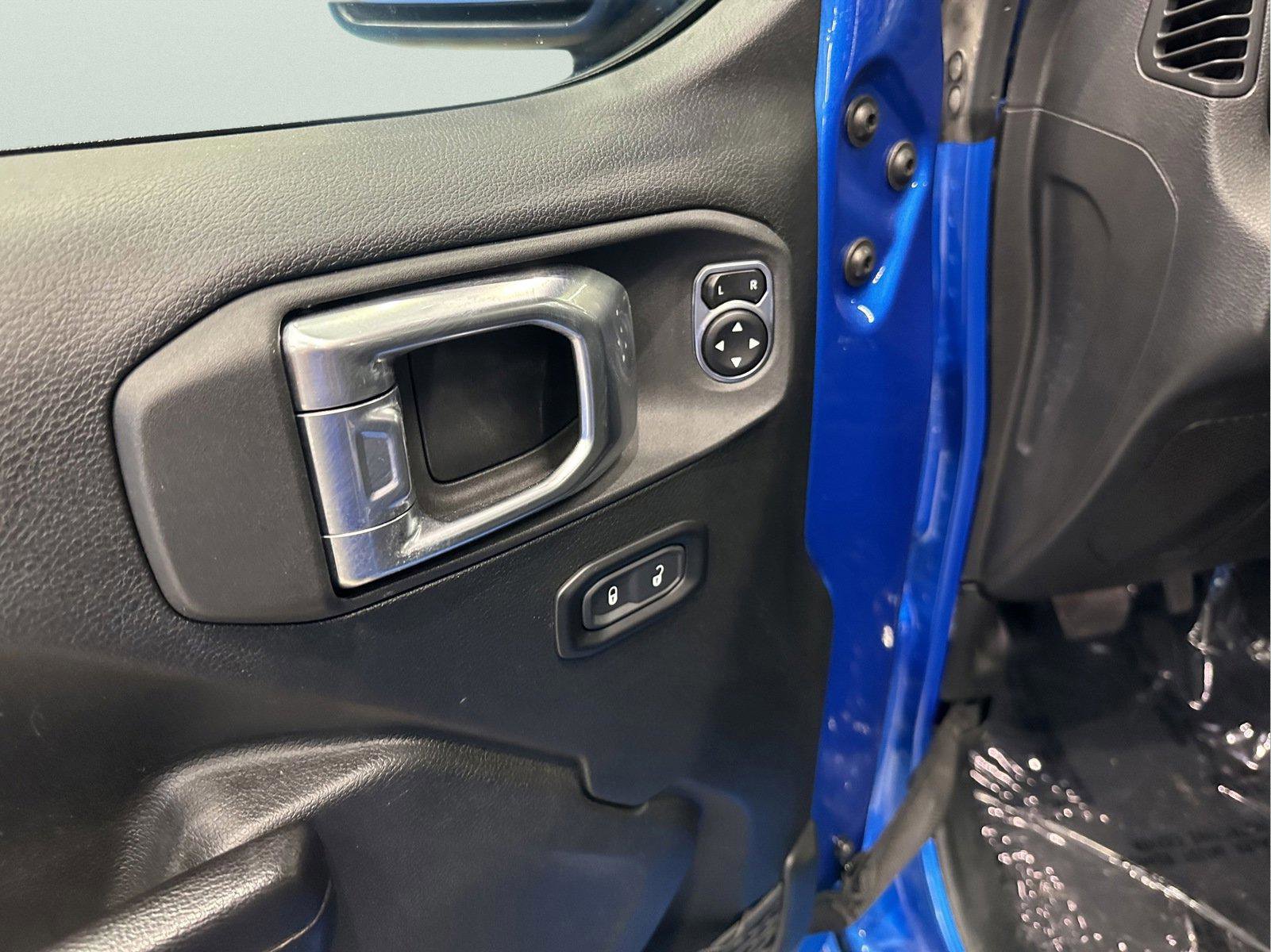 Used 2021 Jeep Gladiator Sport image 17