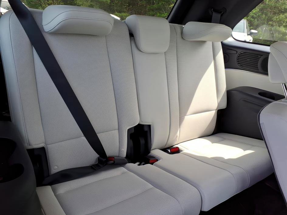 Used 2026 Hyundai Palisade Calligraphy image 14