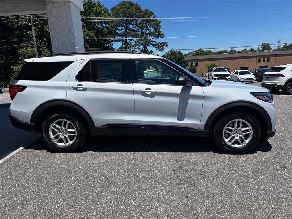 New 2026 Ford Explorer Active RWD image 20