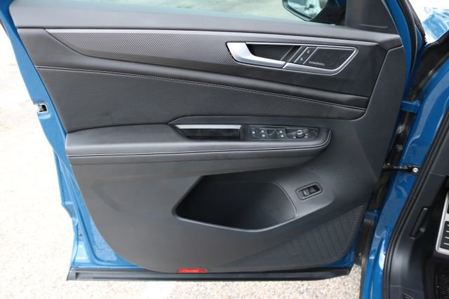 Used 2025 Volkswagen Atlas Cross Sport SEL Premium R-Line image 10