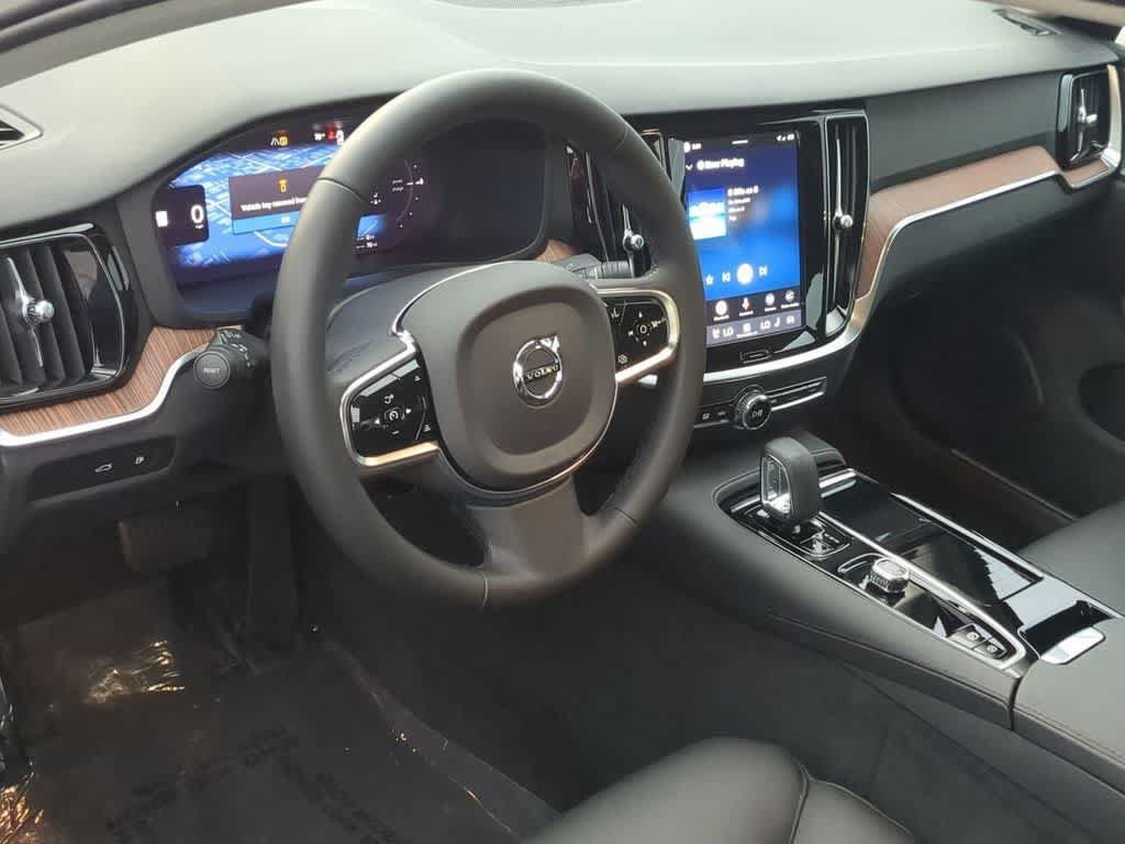 Certified 2025 Volvo S60 T8 Plus AWD/4WD video 2