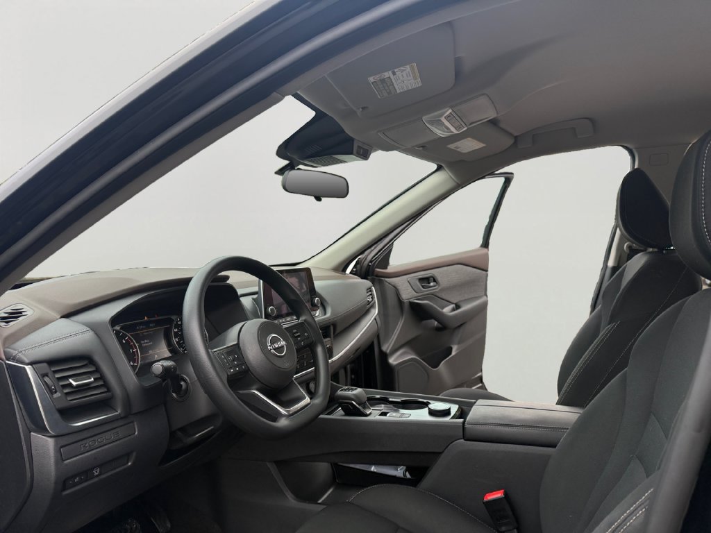 Used 2023 Nissan Rogue S AWD/4WD image 9