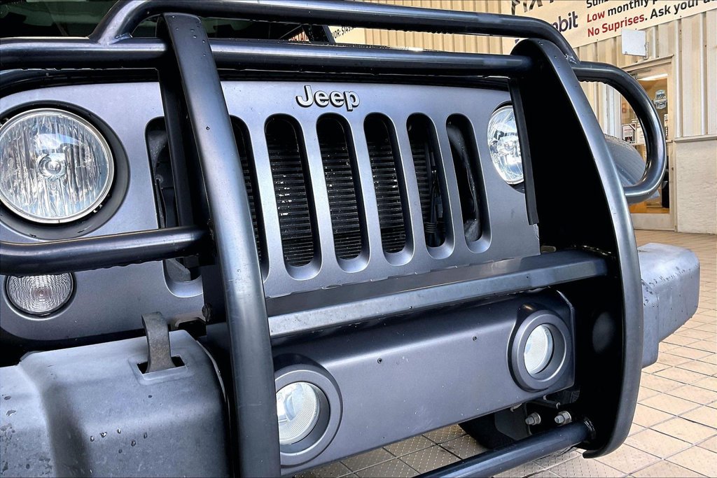 Used 2017 Jeep Wrangler Sport AWD/4WD image 22