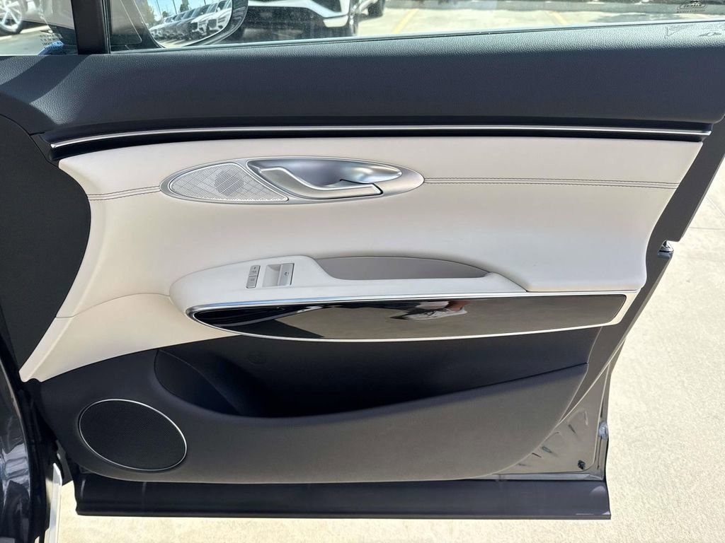New 2026 Genesis GV70 2.5T image 16
