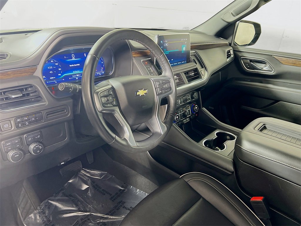 Used 2023 Chevrolet Suburban Premier image 10