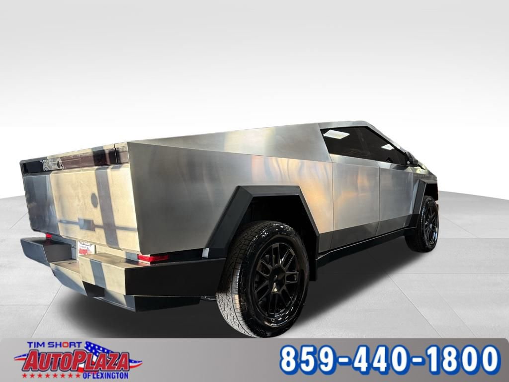 Used 2024 Tesla Cybertruck AWD Crew Cab image 10