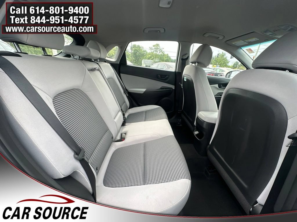 Used 2023 Hyundai Kona SE AWD/4WD image 25