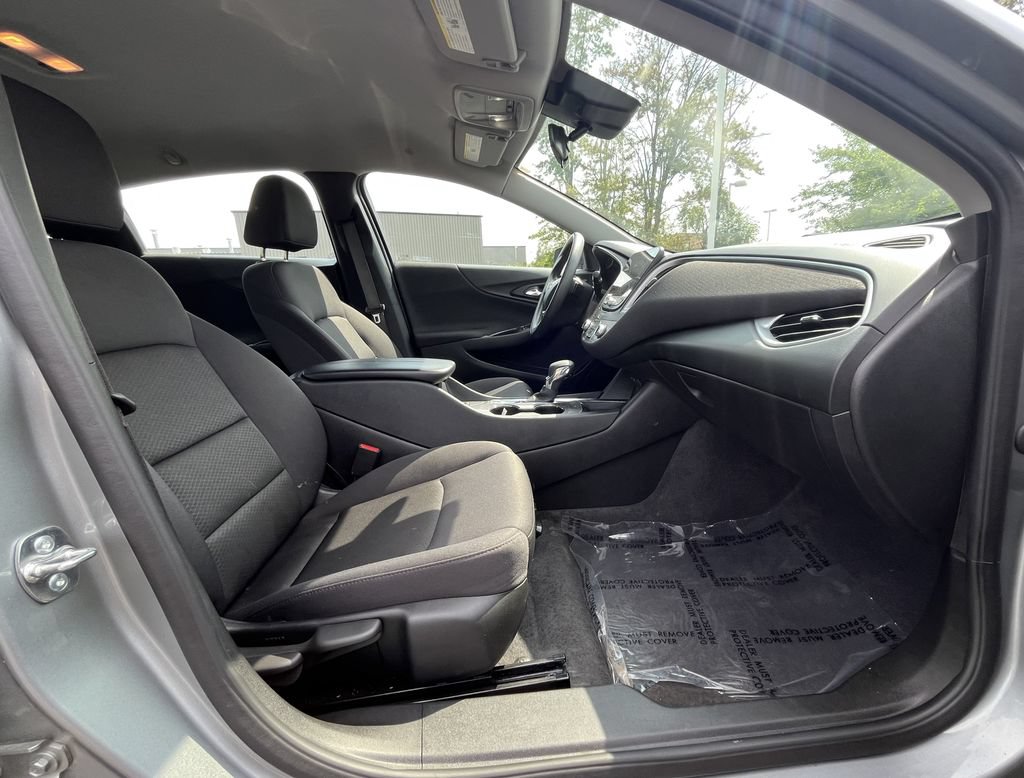 Used 2025 Chevrolet Malibu LT FWD image 20