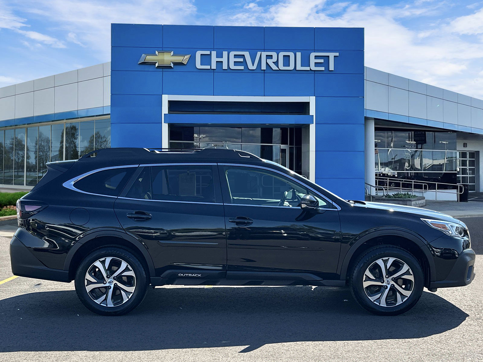 Used 2022 Subaru Outback Limited AWD/4WD image 5