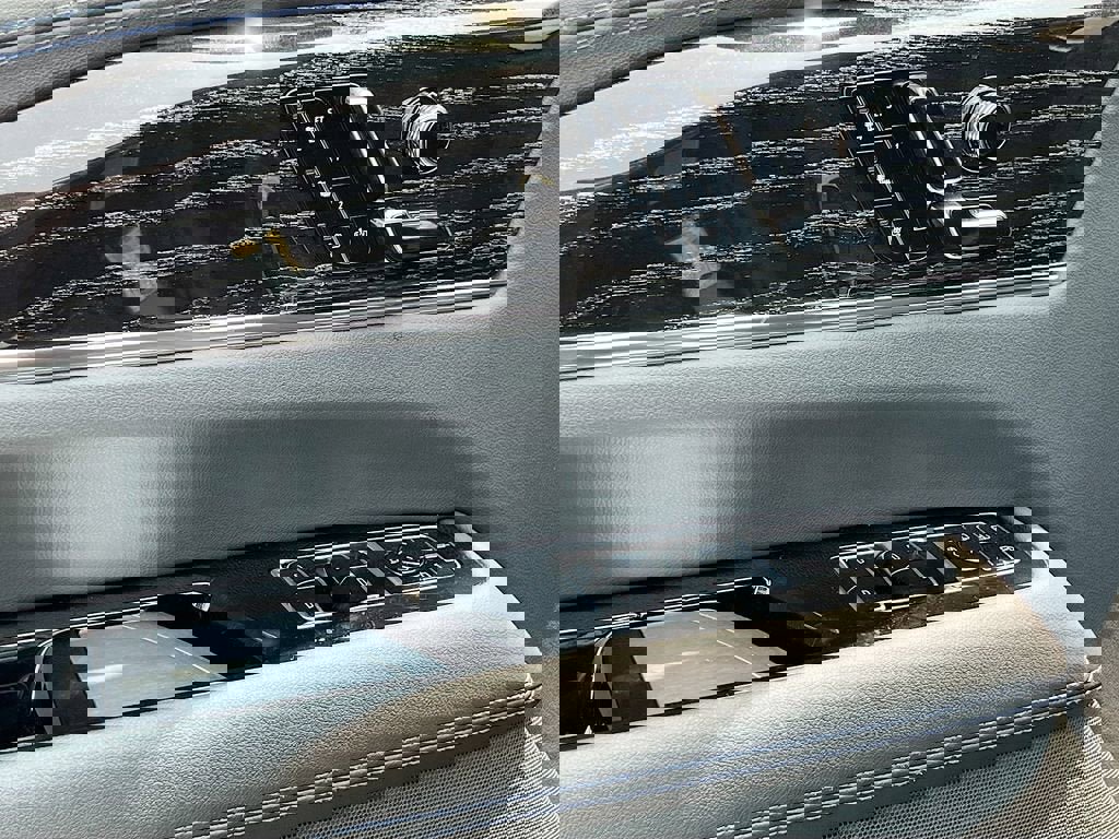 New 2025 Cadillac Escalade IQ Luxury 1 w/ Smart Trailering package AWD/4WD image 18