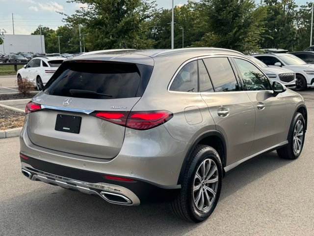 Used 2023 Mercedes-Benz GLC 300 4MATIC image 4