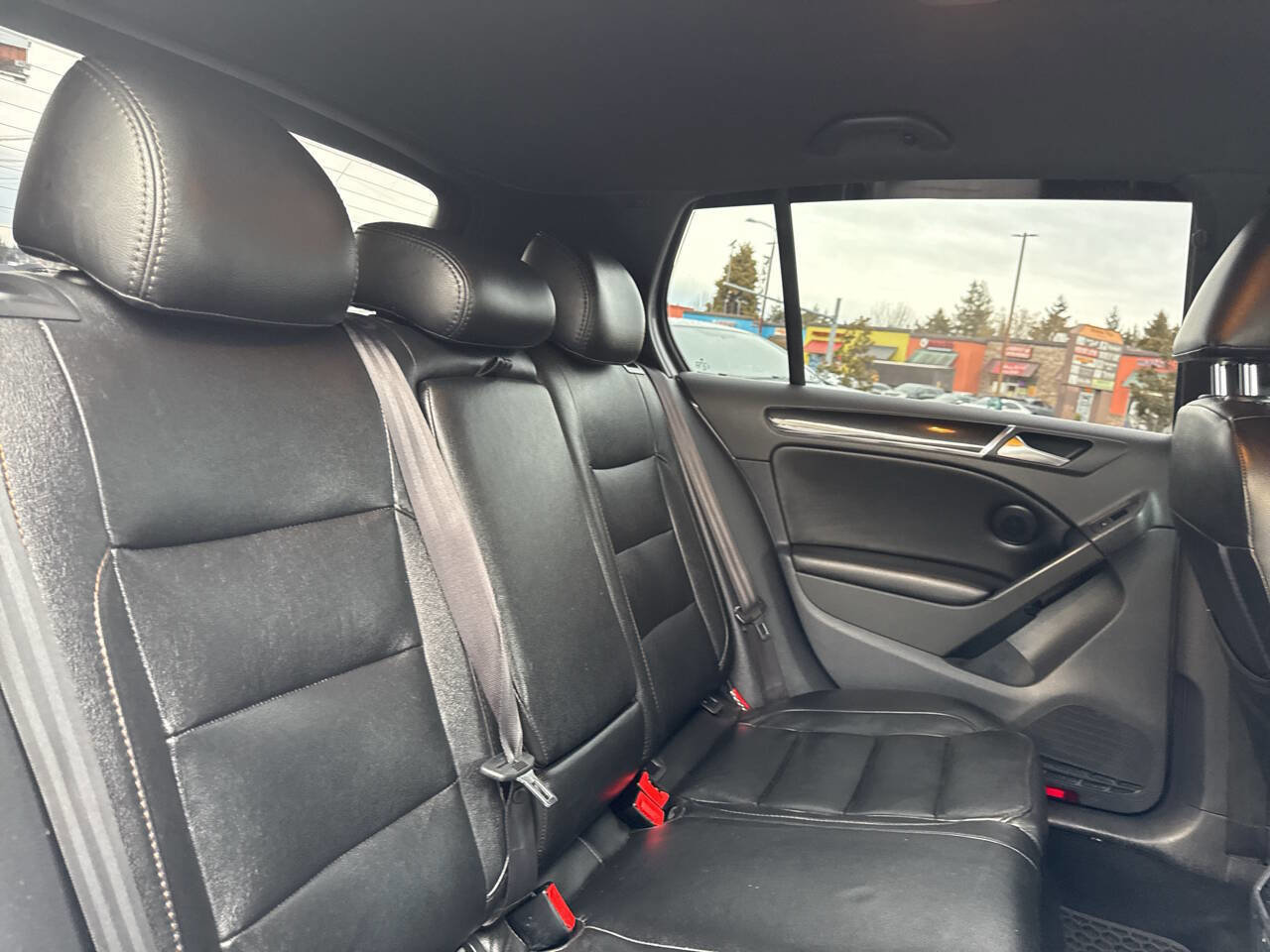 Used 2012 Volkswagen Golf 4-Door image 18