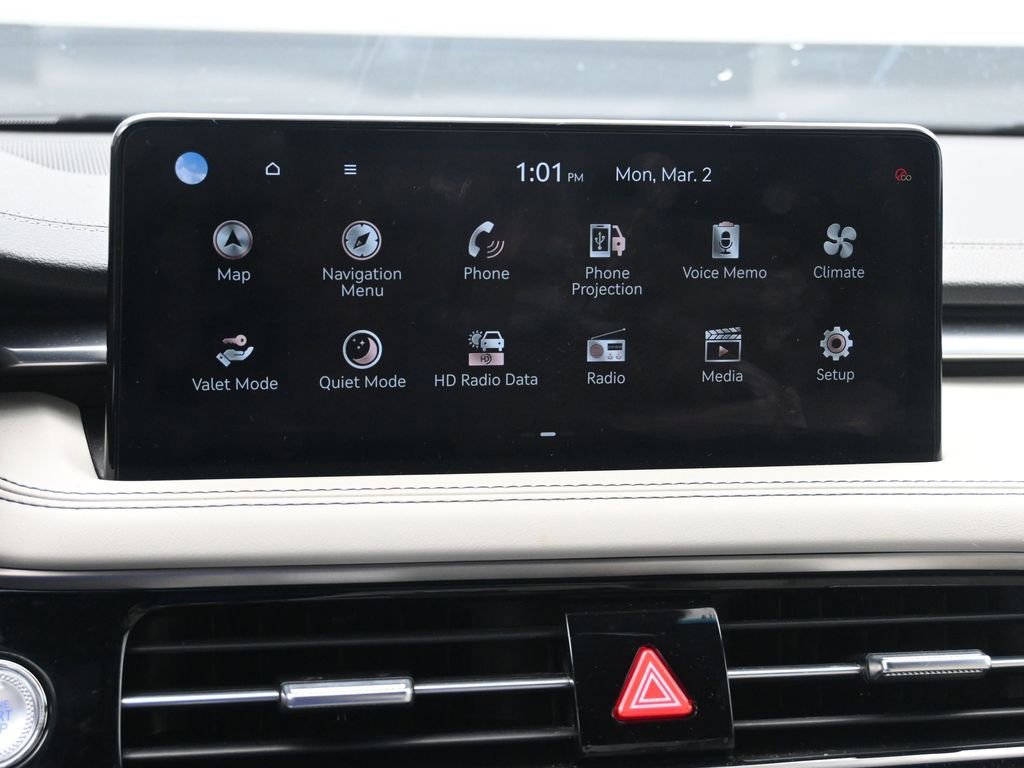 Used 2024 Genesis G70 2.5T image 15