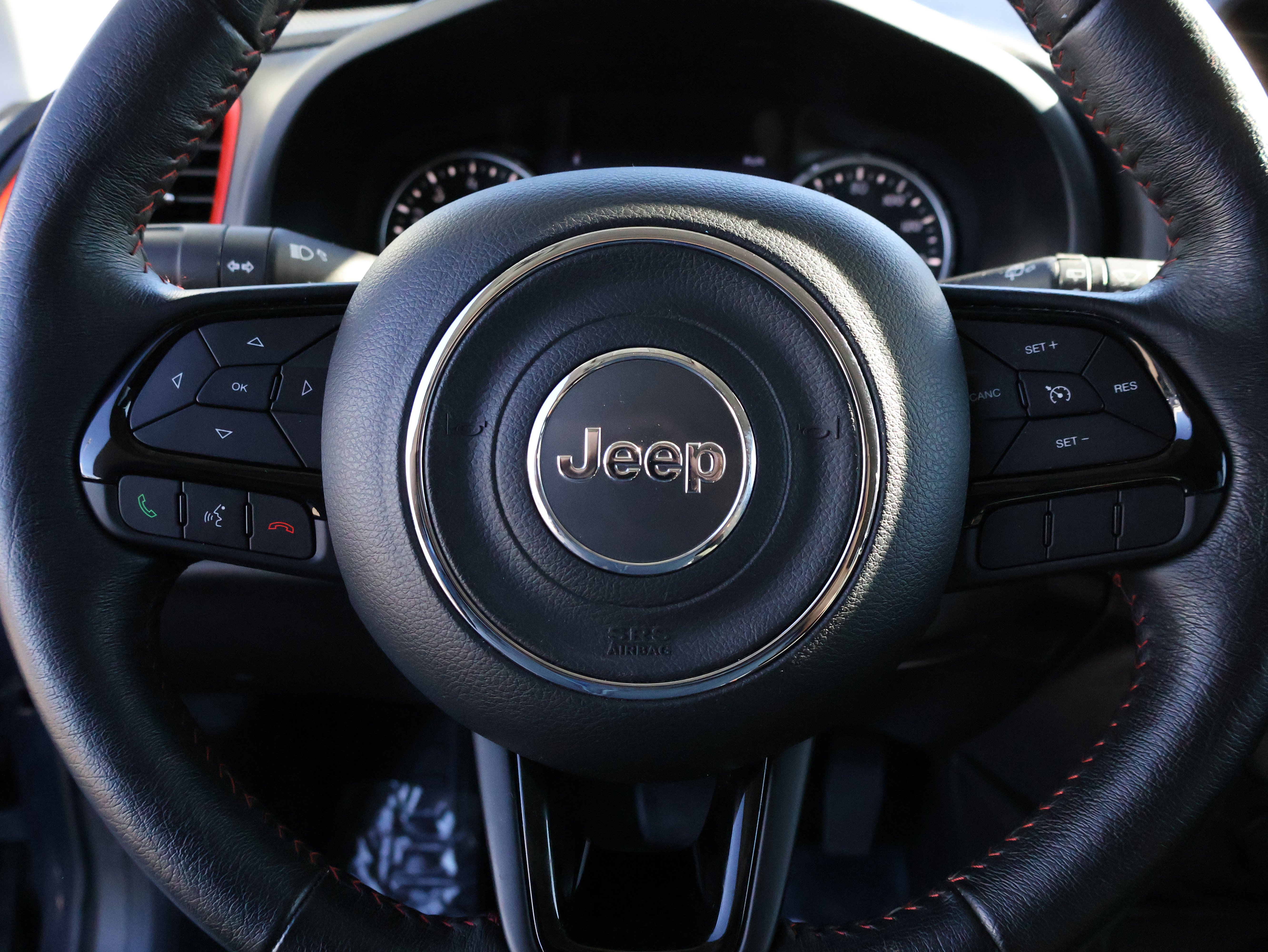 Used 2022 Jeep Renegade Trailhawk image 39