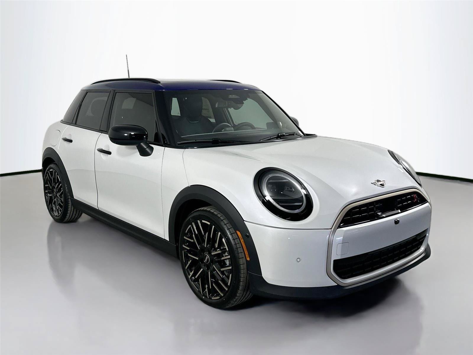 Used 2025 MINI Cooper S FWD image 3