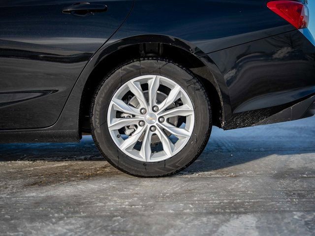 Used 2025 Chevrolet Malibu LT image 11