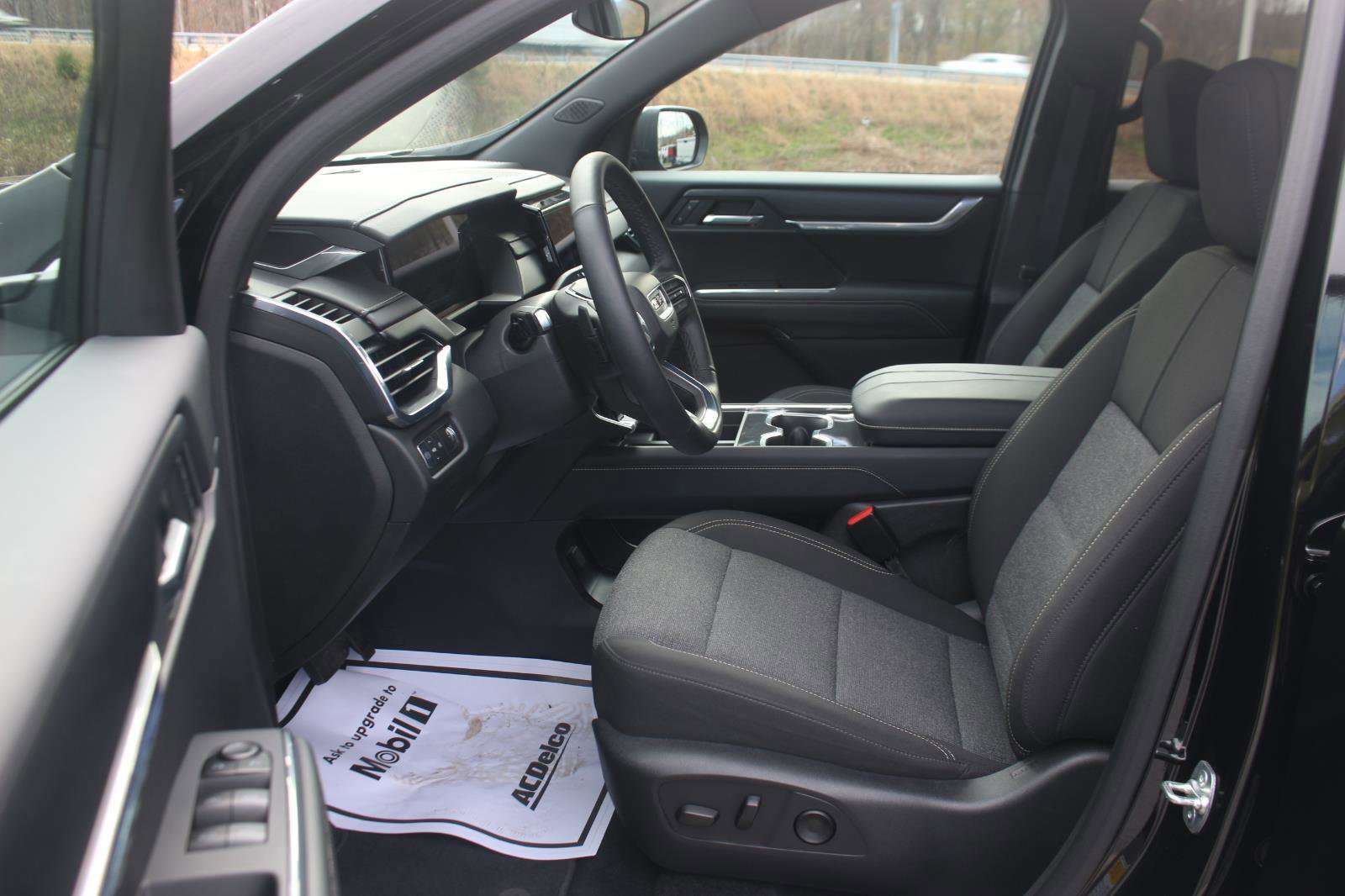 New 2025 GMC Acadia Elevation image 17