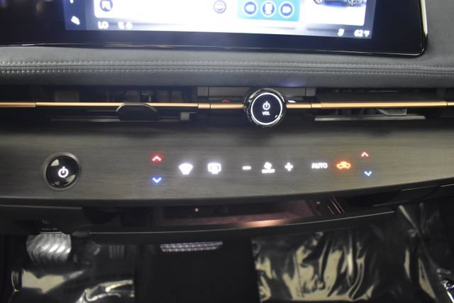 Used 2024 Nissan Ariya AWD image 18