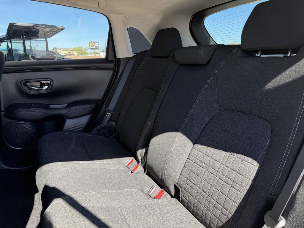 Used 2024 Honda HR-V LX image 31